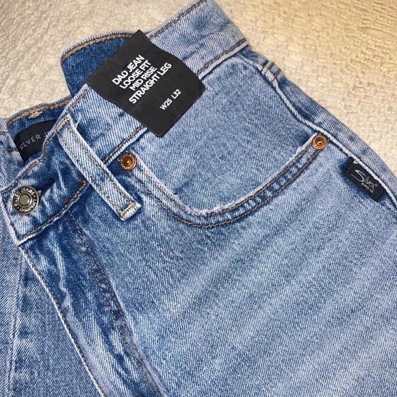 Silver Jeans Co. Mid Rise Straight Leg Dad Jeans - Picture 4 of 6